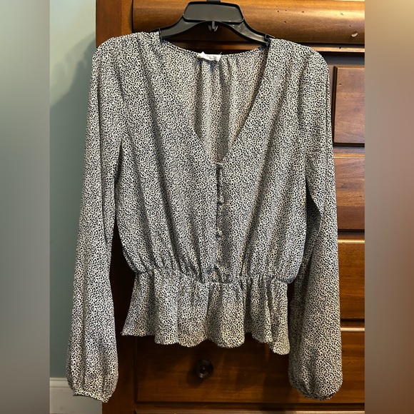 Rayon very comfy black white animal print long sleeve top - Picture 1 of 4
